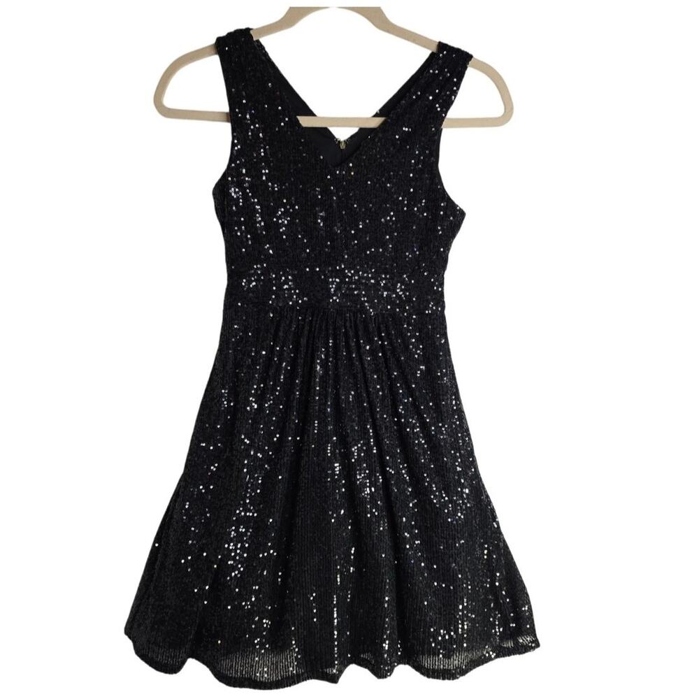 Draper James Sz6 Black V neck Sequin below Knee Double layers dress.‎ Sparkling